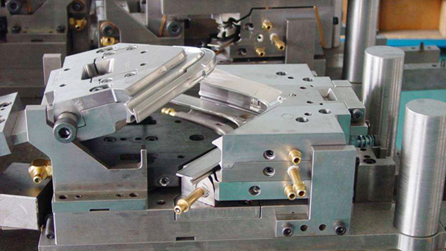 昆山模具鋼材廠(chǎng)給您分析不同EDM加工參數下的白層厚度大概是多少？